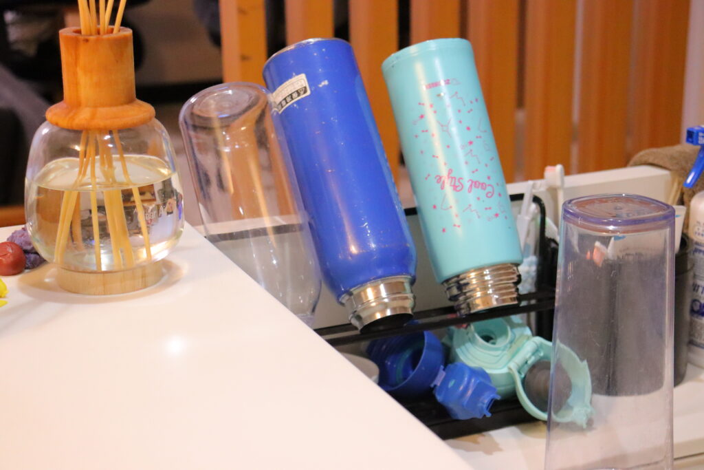 キッチンカウンター家事の写真